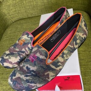 Little Miss matched  Camo Opposite color Loafers